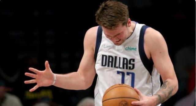 皇冠体育入口-东契奇复出却输球？3局2胜独行侠仍然握有主动